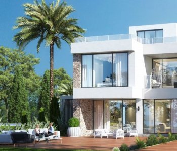 شقة بحديقة 130م